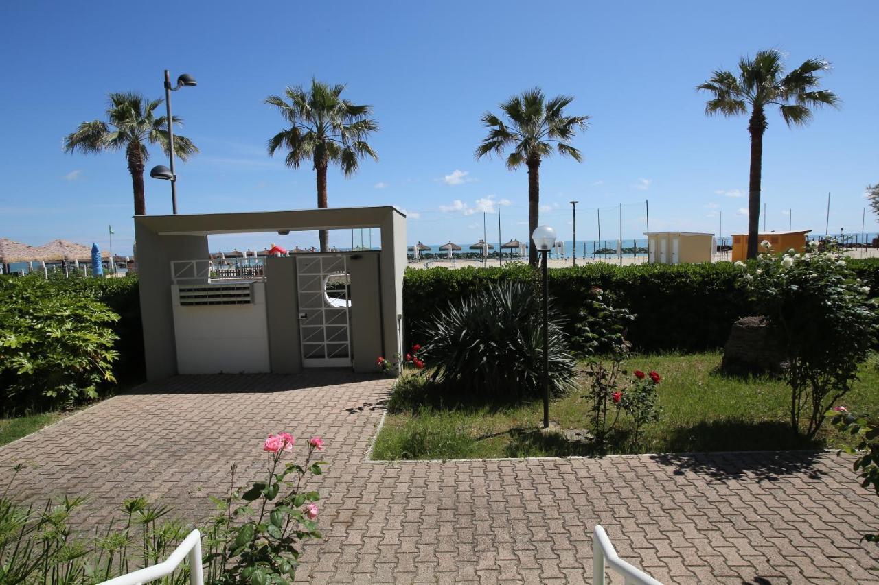 Residence Le Palme Montesilvano Exterior photo