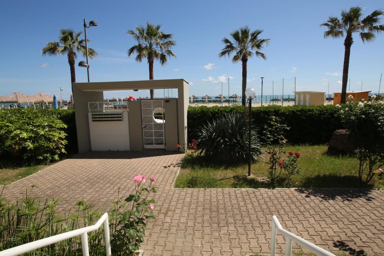 Residence Le Palme Montesilvano Exterior photo